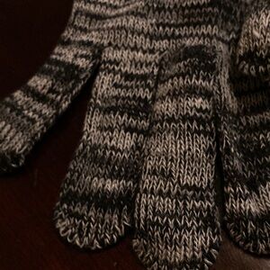 Black and White Knit Gloves